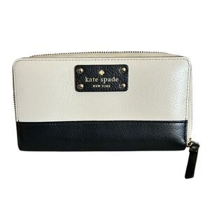 Kate Spade Neda Grand Street Cream and Black Pebbled Leather Zip Around Wallet